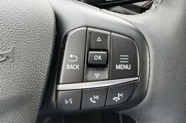 Ford Kuga (2023) thumbnail 16