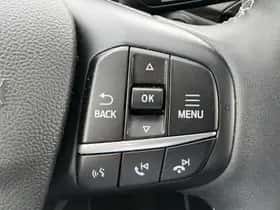 Ford Kuga (2023) thumbnail 16