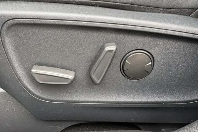 Ford Kuga (2023) thumbnail 18