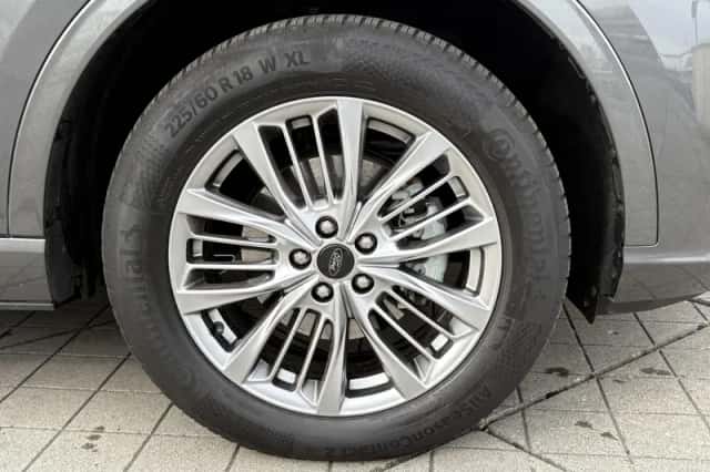 Ford Kuga (2023) thumbnail 5