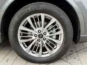 Ford Kuga (2023) thumbnail 5