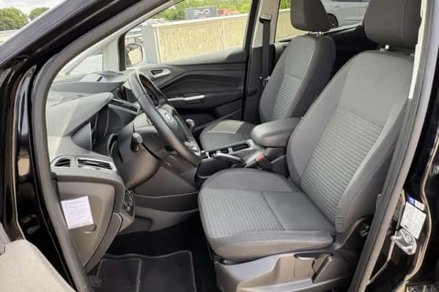 Ford C-Max (2015) thumbnail 17