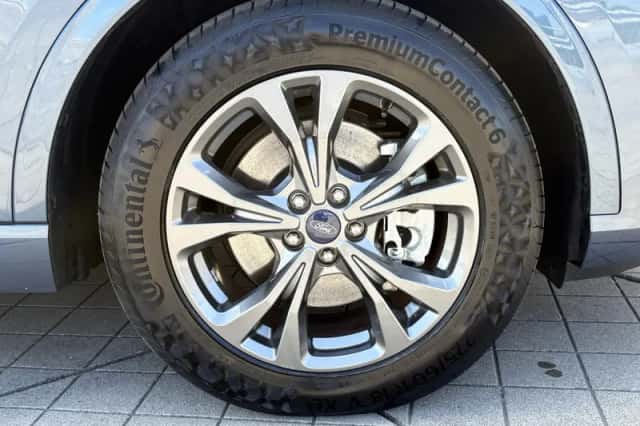 Ford Kuga (2020) thumbnail 5