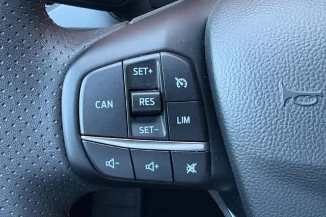 Ford Focus (2025) thumbnail 15