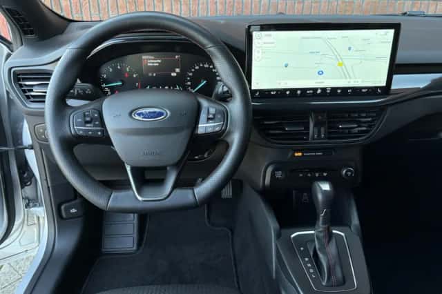 Ford Focus (2025) thumbnail 3