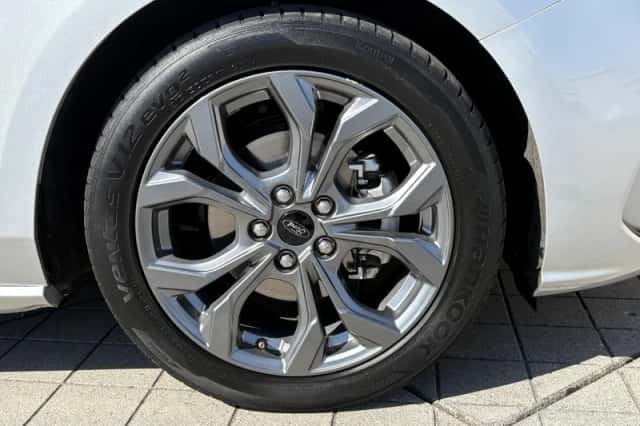 Ford Focus (2025) thumbnail 5