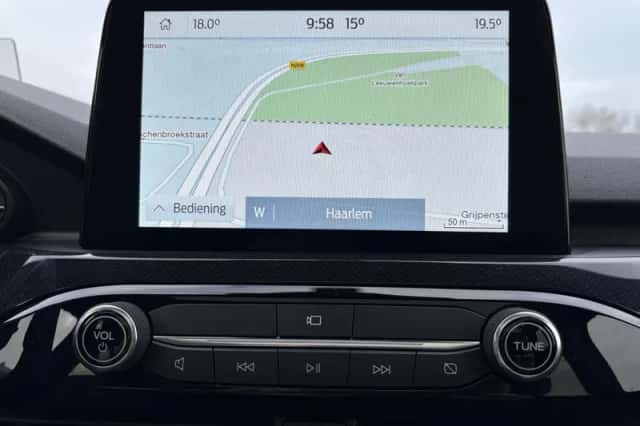 Ford Kuga (2022) thumbnail 12