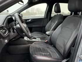 Ford Kuga (2022) thumbnail 18