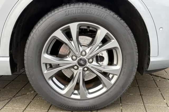 Ford Kuga (2022) thumbnail 5