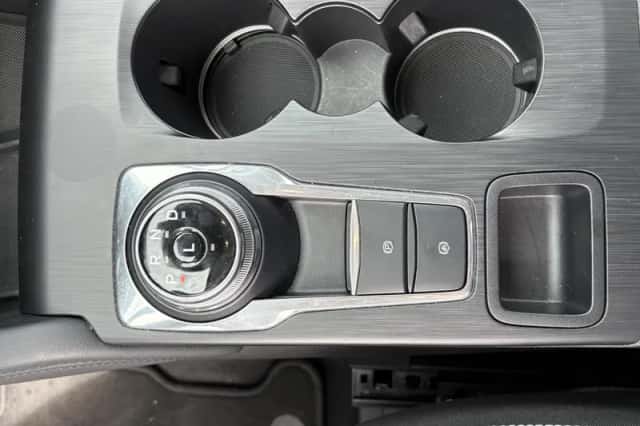 Ford Kuga (2024) thumbnail 12