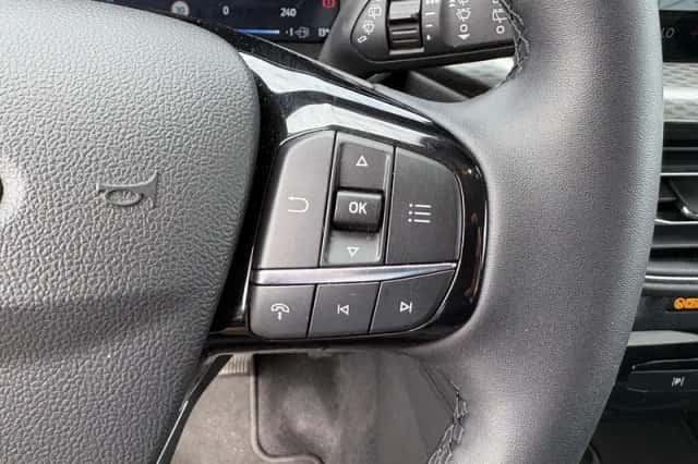 Ford Kuga (2024) thumbnail 15