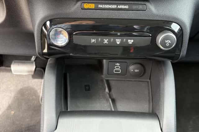 Ford Kuga (2024) thumbnail 17