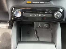 Ford Kuga (2024) thumbnail 17