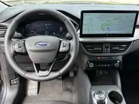 Ford Kuga (2024) thumbnail 3