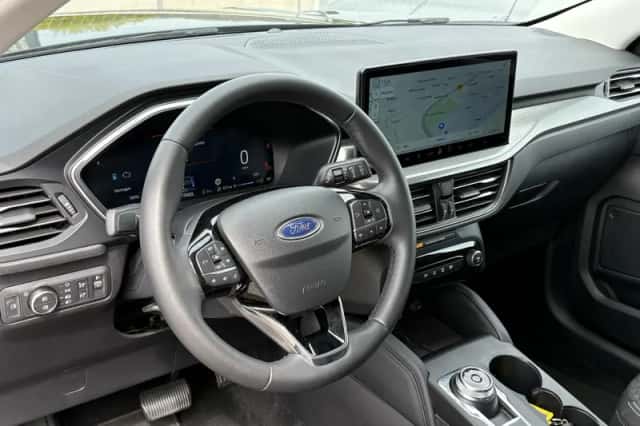 Ford Kuga (2024) thumbnail 9