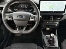Ford Focus (2024) thumbnail 3