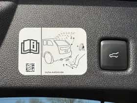 Ford Kuga (2022) thumbnail 23