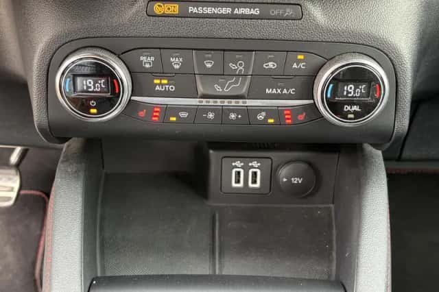 Ford Kuga (2022) thumbnail 13