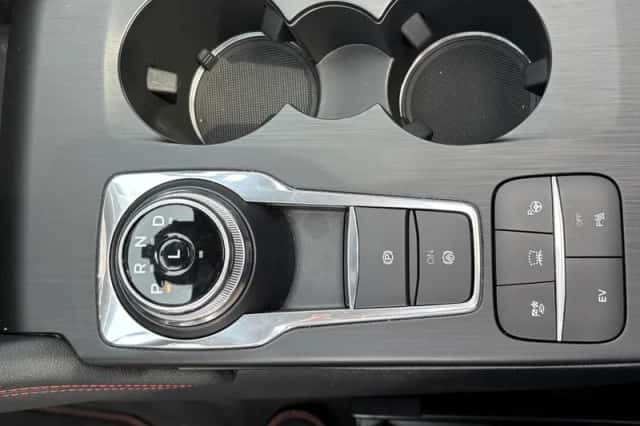 Ford Kuga (2022) thumbnail 14