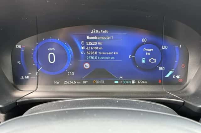Ford Kuga (2022) thumbnail 15