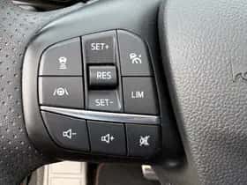 Ford Kuga (2022) thumbnail 16