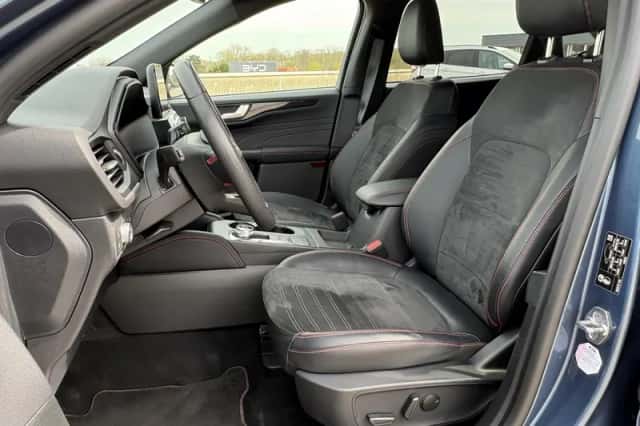 Ford Kuga (2022) thumbnail 18