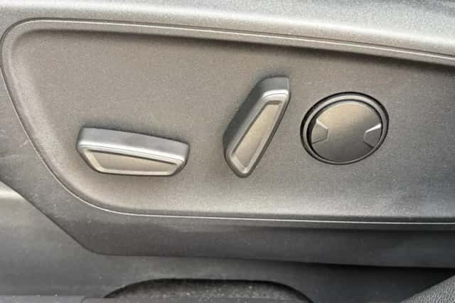 Ford Kuga (2022) thumbnail 19