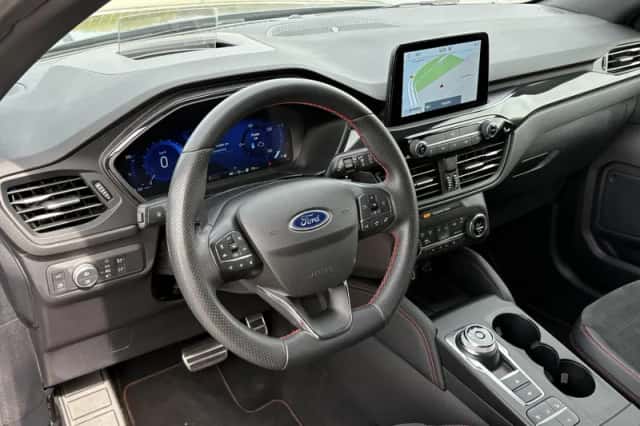 Ford Kuga (2022) thumbnail 10