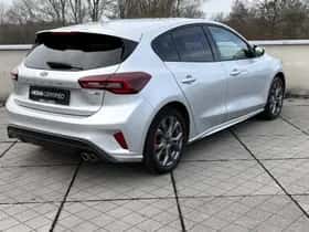 Ford Focus (2023) thumbnail 2