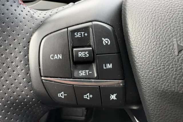 Ford Focus (2023) thumbnail 14