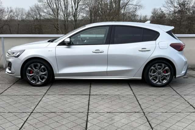 Ford Focus (2023) thumbnail 7