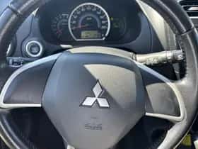 Mitsubishi Space Star (2014) thumbnail 3