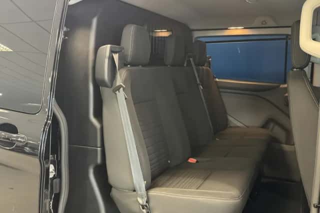 Ford Transit Custom (2023) thumbnail 11