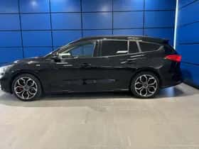 Ford Focus (2021) thumbnail 2