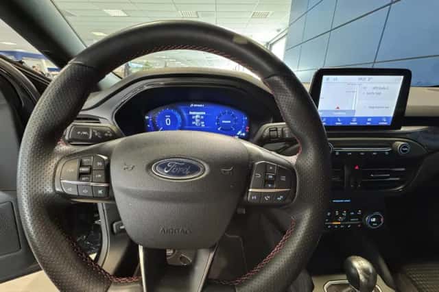 Ford Focus (2021) thumbnail 4