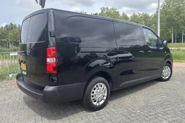 Opel Vivaro (2023) thumbnail 2
