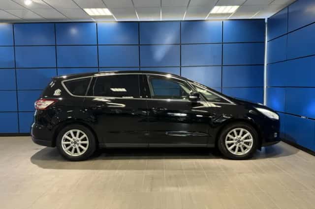 Ford S-Max (2016) thumbnail 2
