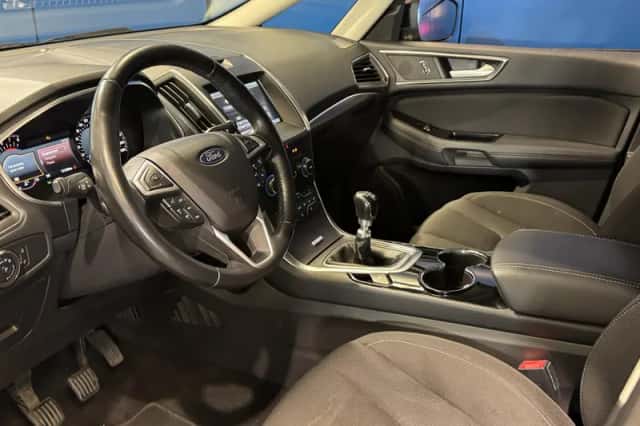 Ford S-Max (2016) thumbnail 3