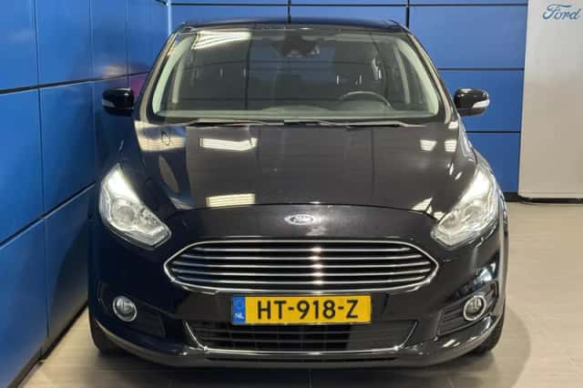 Ford S-Max (2016) thumbnail 5