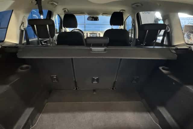 Ford S-Max (2016) thumbnail 10