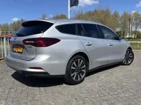 Ford Focus (2023) thumbnail 2