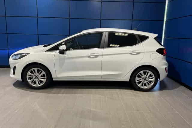 Ford Fiesta (2022) thumbnail 2