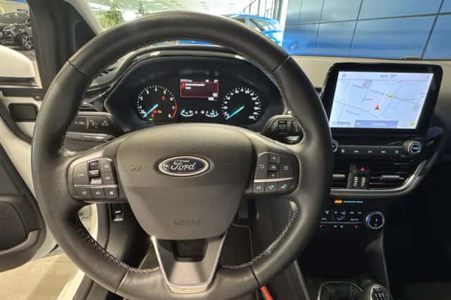 Ford Fiesta (2022) thumbnail 3