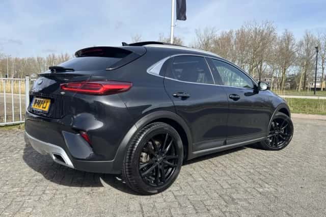 Kia XCeed (2021) thumbnail 2