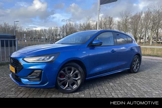 Ford Focus (2023) thumbnail 1