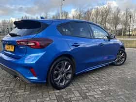 Ford Focus (2023) thumbnail 2