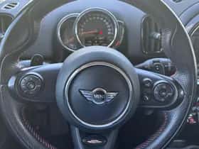 MINI Countryman (2018) thumbnail 3