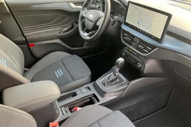 Ford Focus (2024) thumbnail 11