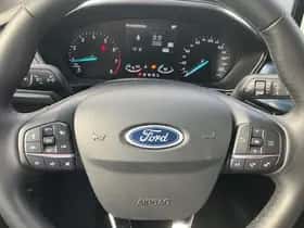 Ford Focus (2024) thumbnail 3