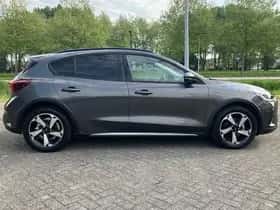 Ford Focus (2024) thumbnail 9